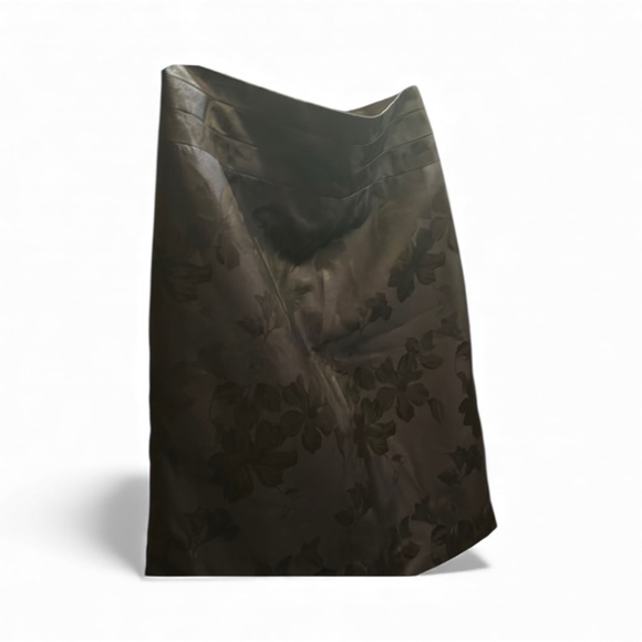 H&M Dresses & Skirts - EUC blue flower skirt